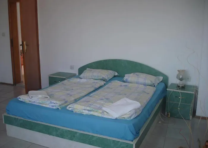 Bogat-beden Гостевой дом Равда